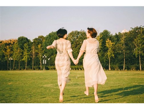 曹德旺這張飯局私照流出，打了無數(shù)人的臉……